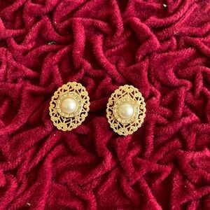 Elegant Gold Filigree Pearl Earrings